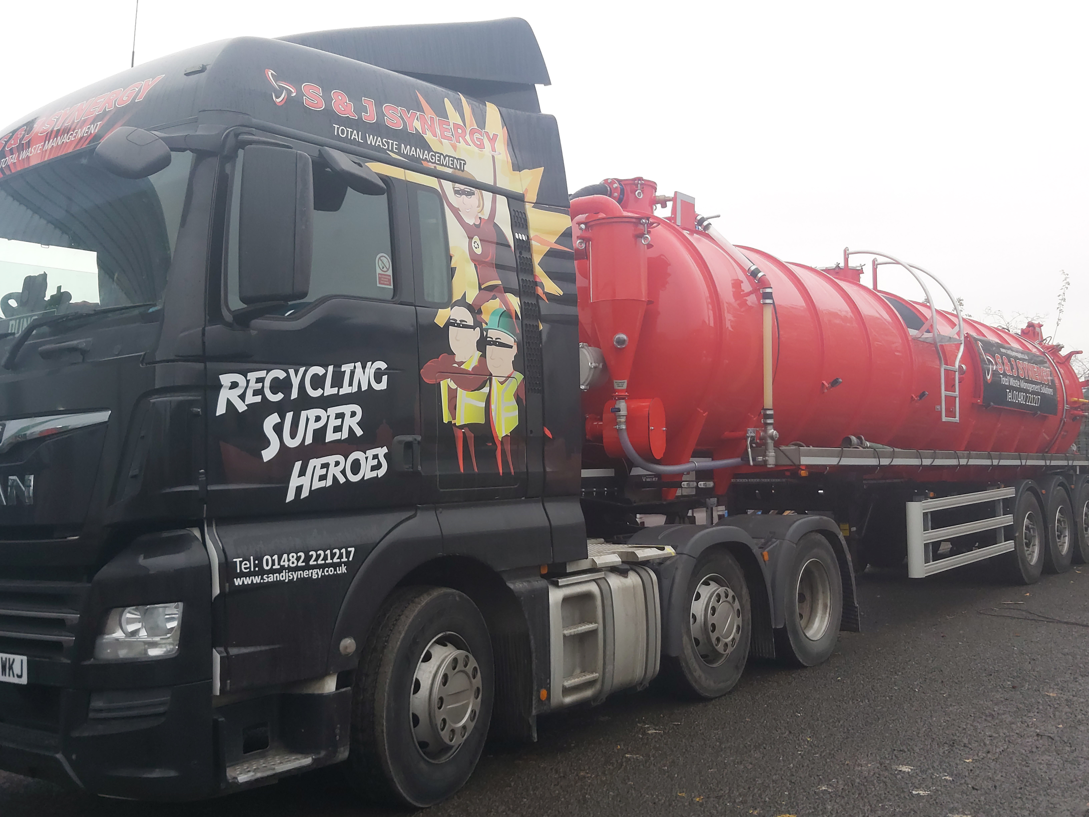 S & J Synergy Cab and Tanker Wrap by Business 101 in Hull